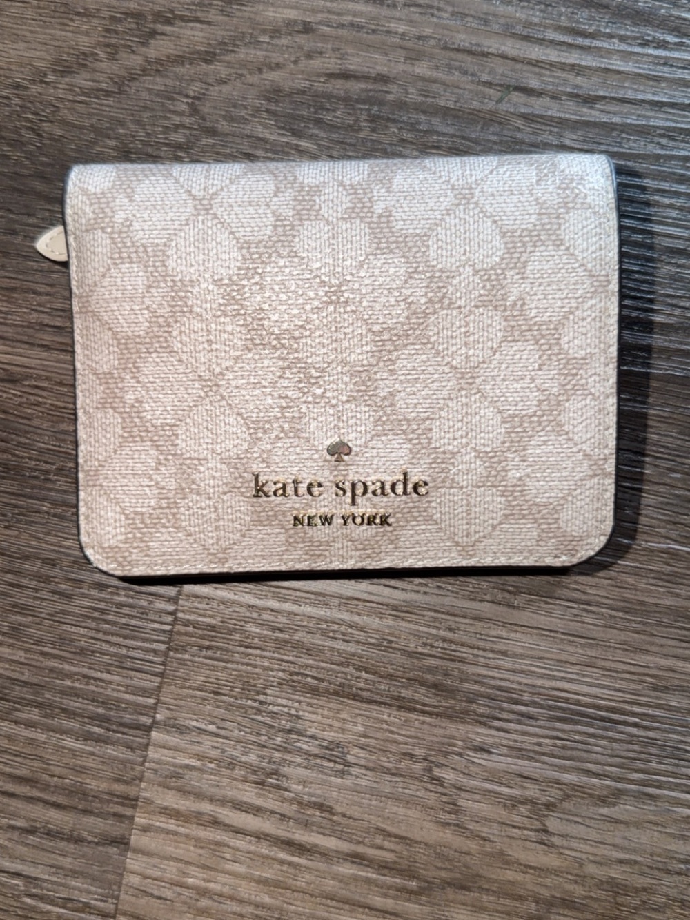 kate spade cream floral jacquard compact wallet with gold logo